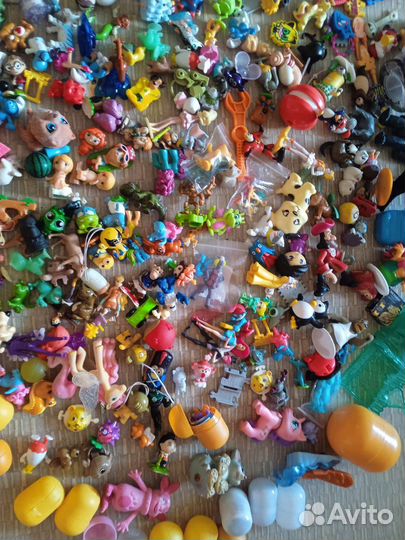 Коробка Игрушек из Шоколадного Яйца киндер сюрприз