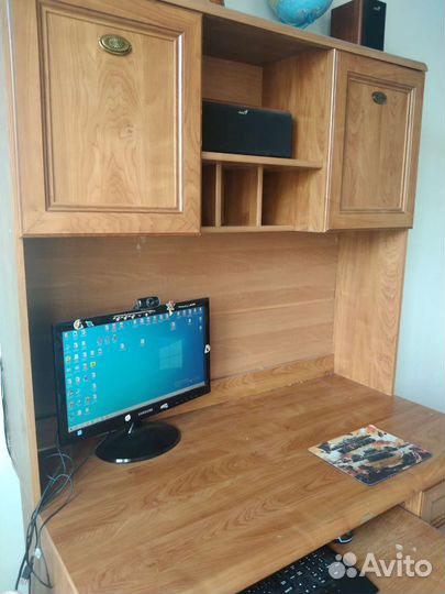 Компьютерный стол