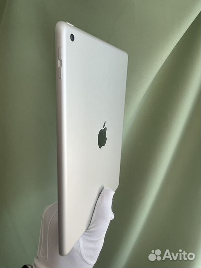 iPad 6 поколения 2018 9.7 Retina Display