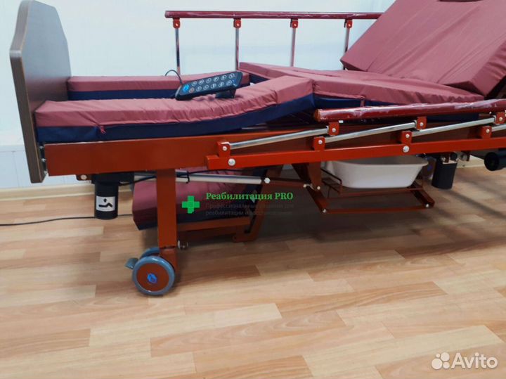 Медицинская кровать для ухода за больными