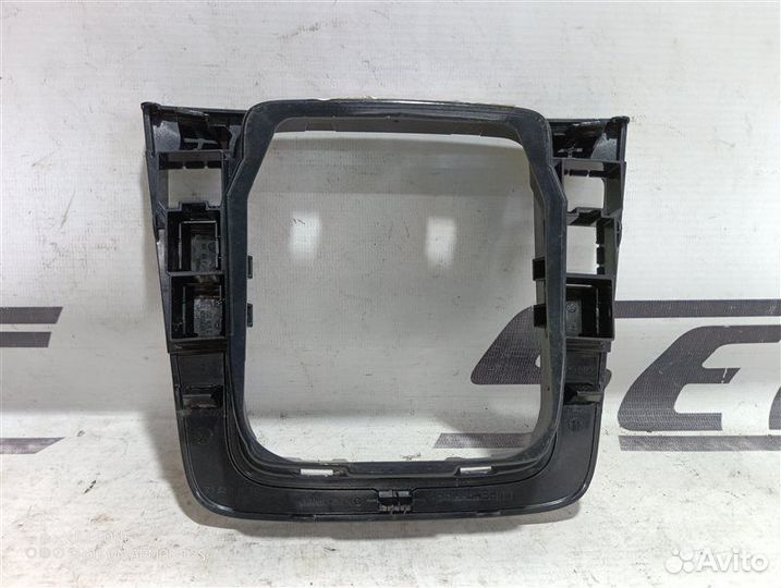 Консоль кпп Volkswagen Passat B6 1.8 BZB 2008