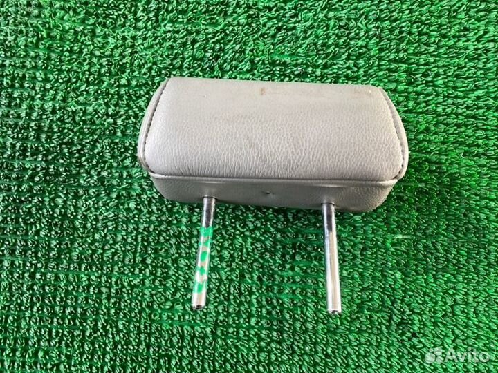 Подголовник зад. Toyota Tundra, Sequoia