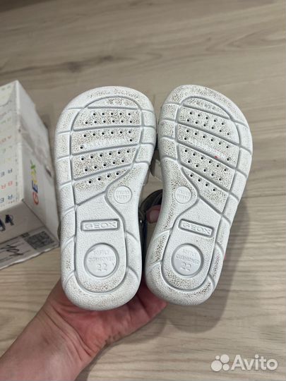 Сандалии для девочки Geox 22 размера
