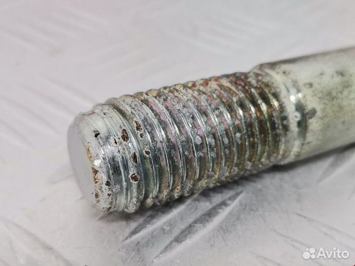 Крюк буксировочный Nissan Qashqai 2009 51112JD00A