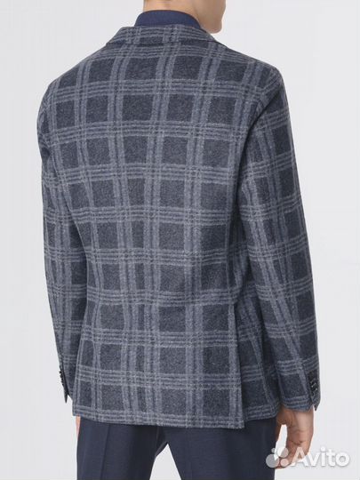 Пиджак в клетку Boss