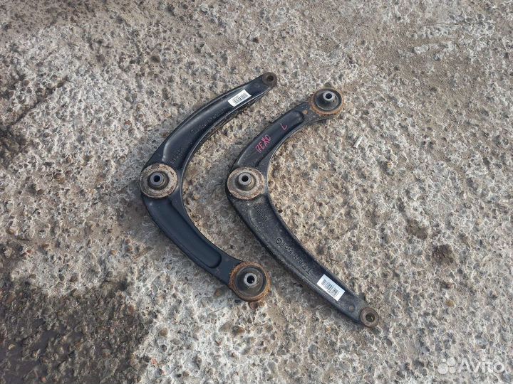 Peugeot 308 передние рычаги