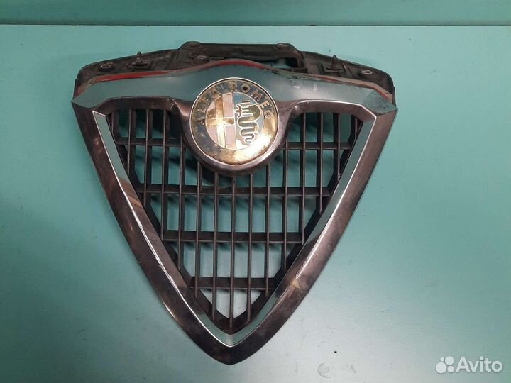 Решетка радиатора alfa romeo 156