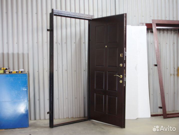 Дверь стальная с покрытием порошок и панель мдф