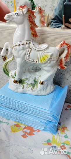 Конь керамический