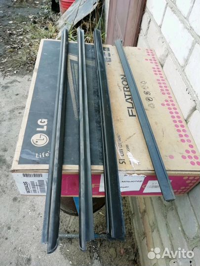 Бархотка бокового стекла Рено Меган1