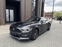 Ford Mustang 2.3 AT, 2015, 77 000 км, с пробегом, цена 2 150 000 руб.