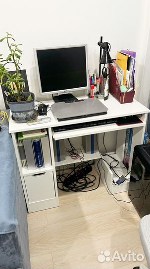 Письменный стол