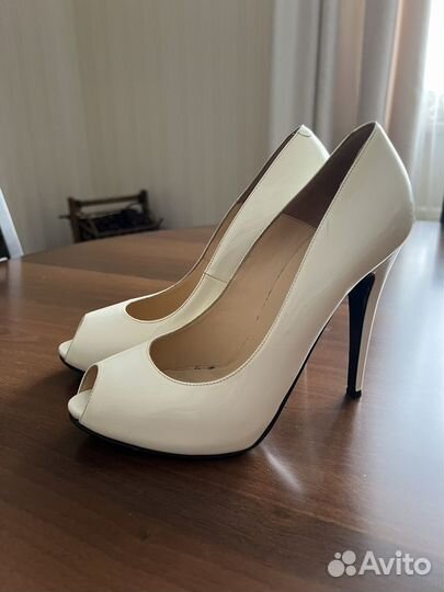 Туфли женские 39 размер