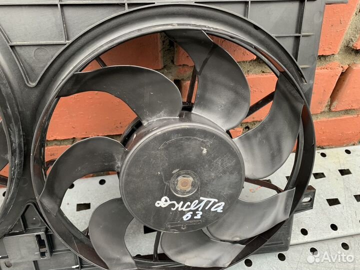 Volkswagen Jetta 6 Диффузор вентилятора 1,4л caxa