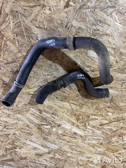 Патрубок радиатора Skoda Fabia 2 2007-2015