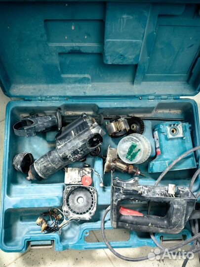 Перфоратор Makita HR3000C