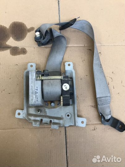 Ремень безопасности правый Mercedes W203 (2992)