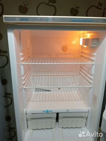 Холодильник Stinol 101 двухкамерный