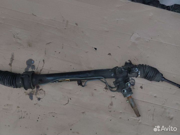 Рулевая рейка на Toyota Yaris