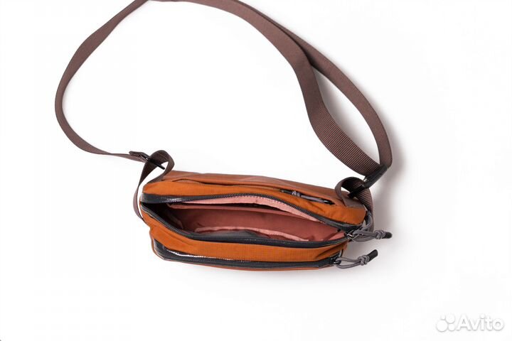 Сумка Bellroy Venture Ready Sling 2.5L (Bronze)