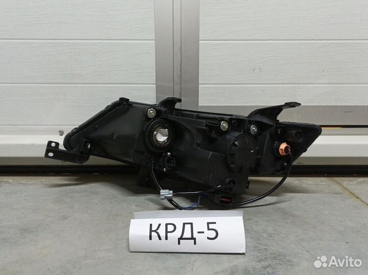 Фара правая Mitsubishi Outlander 2 хл 2007-2012