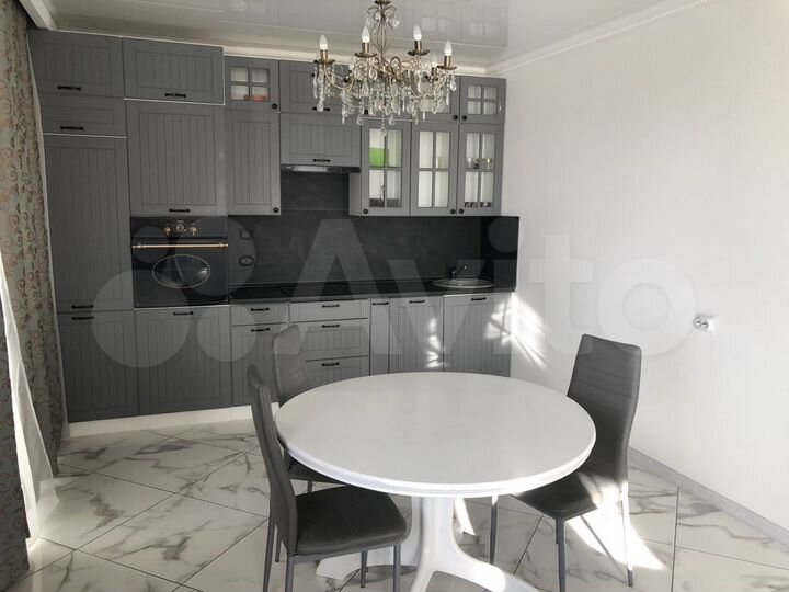 3-к. квартира, 88 м², 6/14 эт.