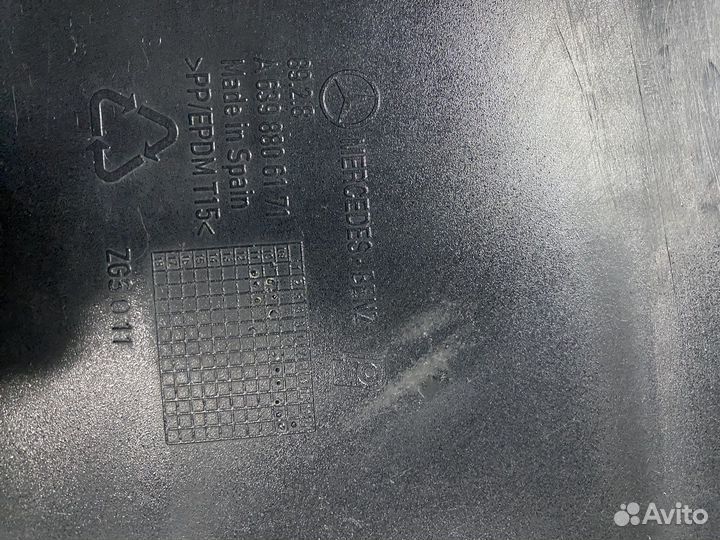 Левый задний бампер Mercedes viano