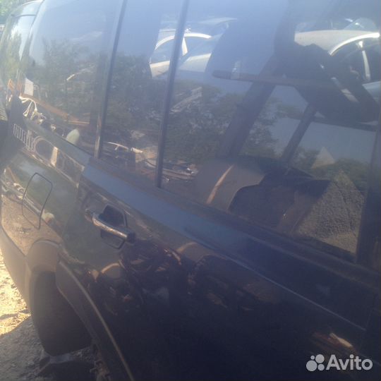 Задняя правая дверь Митсубиси паджеро 3