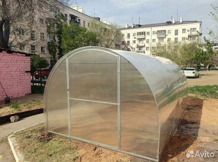 Теплица из поликарбоната