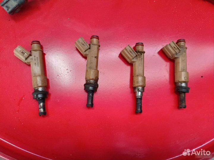 Форсунка топливная Toyota Corolla E180