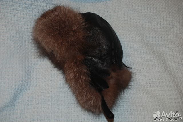 Продам кожаную шапку с мехом