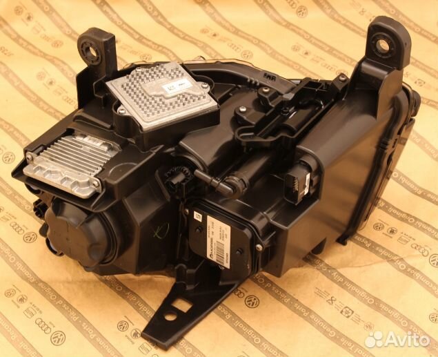 Фара правая jeep grand cherokee рест BI-xenon LED