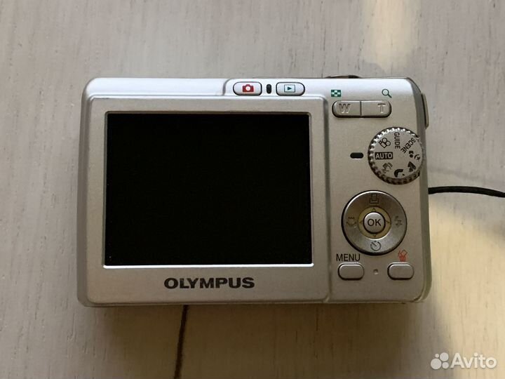 Olympus FE-190 чехол и карта памяти в подарок