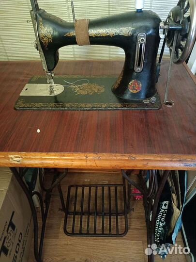 Швейная машина Подольск ножная