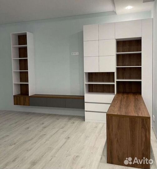 Детская Рабочая зона у окна