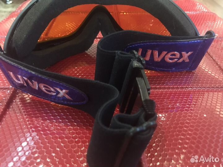 Горнолыжные очки uvex