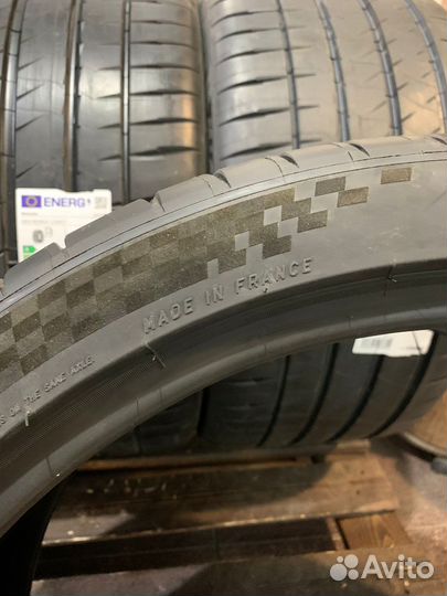 Michelin Pilot Sport 4 S 255/35 R21 и 285/30 R21
