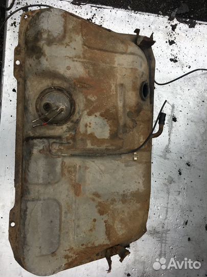 Бензобак Ford Escort