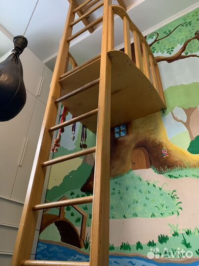 Детская шведская стенка - домик на дереве