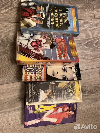 Кассеты с фильмами и мульфильмами