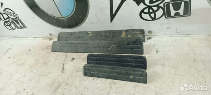 Накладки порогов Faw Besturn x80