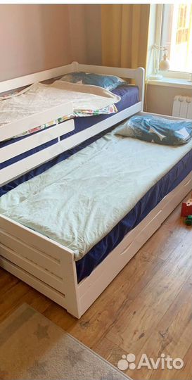 Кровать из бука выдвижная
