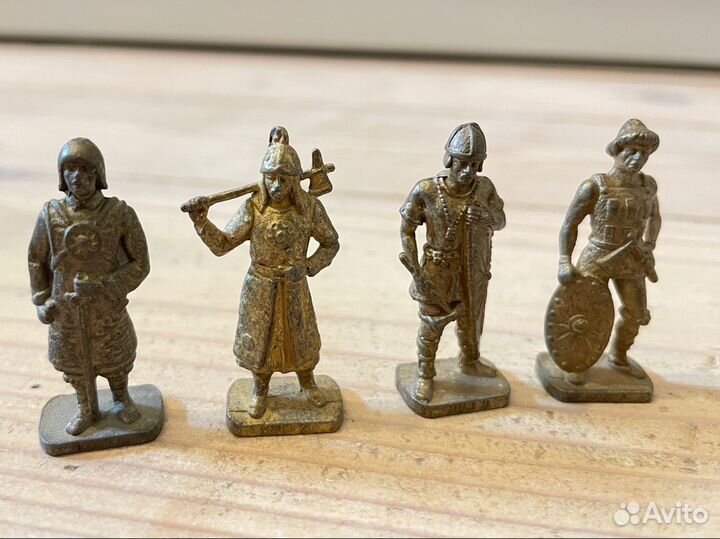 Солдатики из киндера