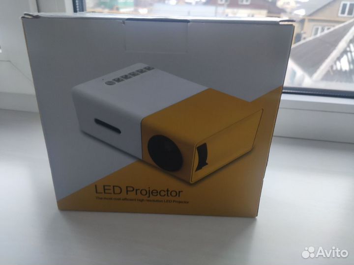 Мини проектор LED Projector