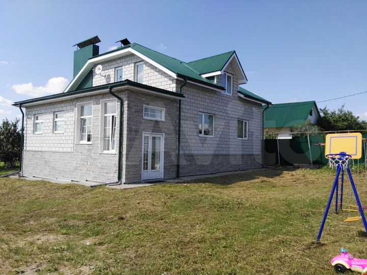 Дом 180 м² на участке 18 сот.