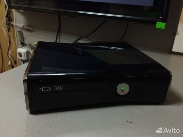Xbox 360 Slim 320гб профита Freeboot