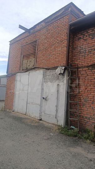 Гараж, > 30 м²