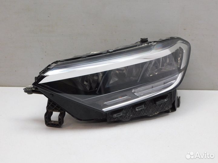 Фара левая Volkswagen Polo