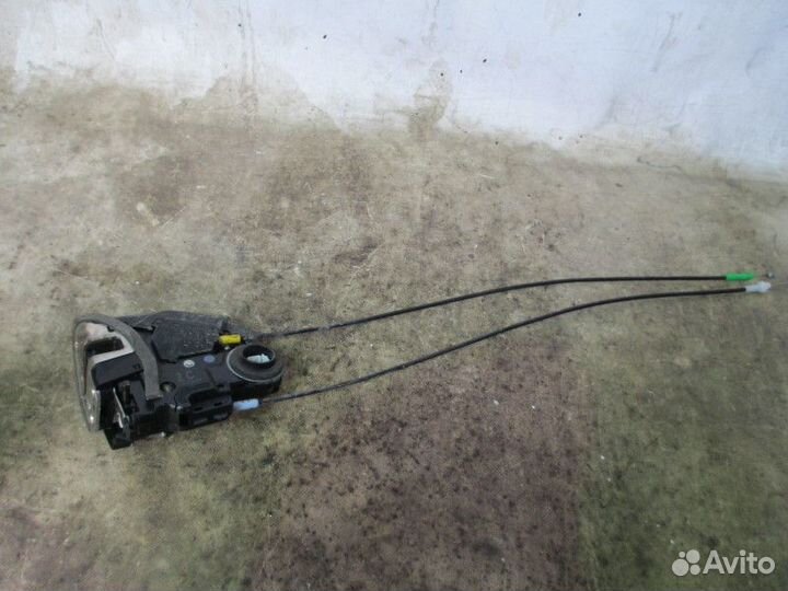 Замок двери задней левой Toyota Corolla E15 2006-2