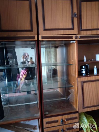 Стенка бу бесплатно,диван бесплатно